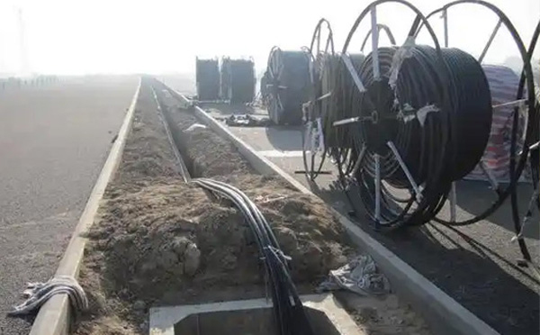 现代通信网络建设指南：陇西光缆施工全流程技术解析与质量控制